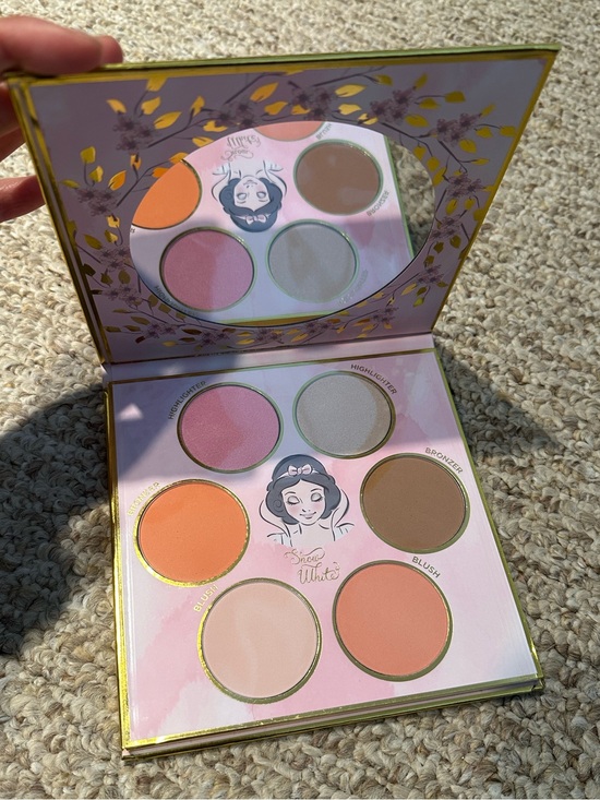 Disney Other - Disney Snow White Makeup Face Palette